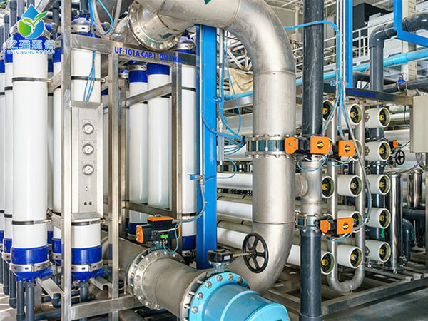 用于飲水裝置的反滲透系統。